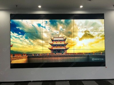 <i style='color:red'>液晶拼接屏大屏安防监控系统</i>少不了